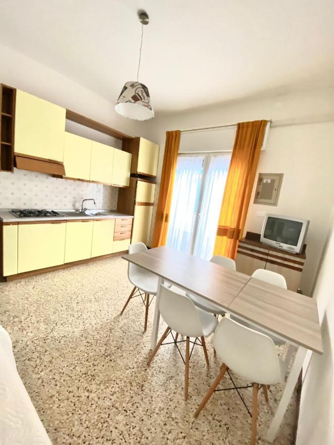 Euroresidence - Piazza Mazzini- 30 Mt Dal Mare Lido di Jesolo Zewnętrze zdjęcie